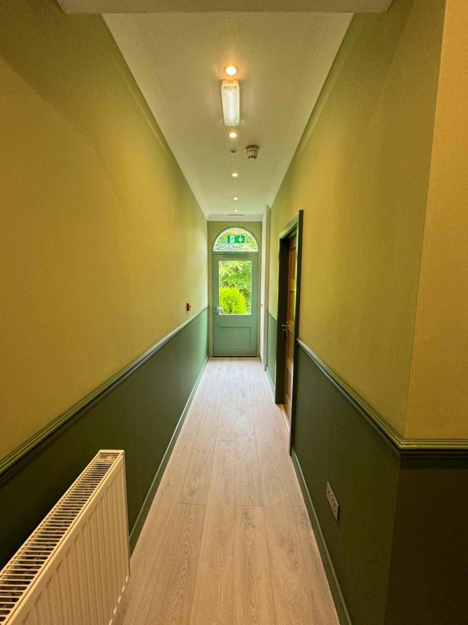 Hamilton Court Hotel Hoole Chester Extérieur photo