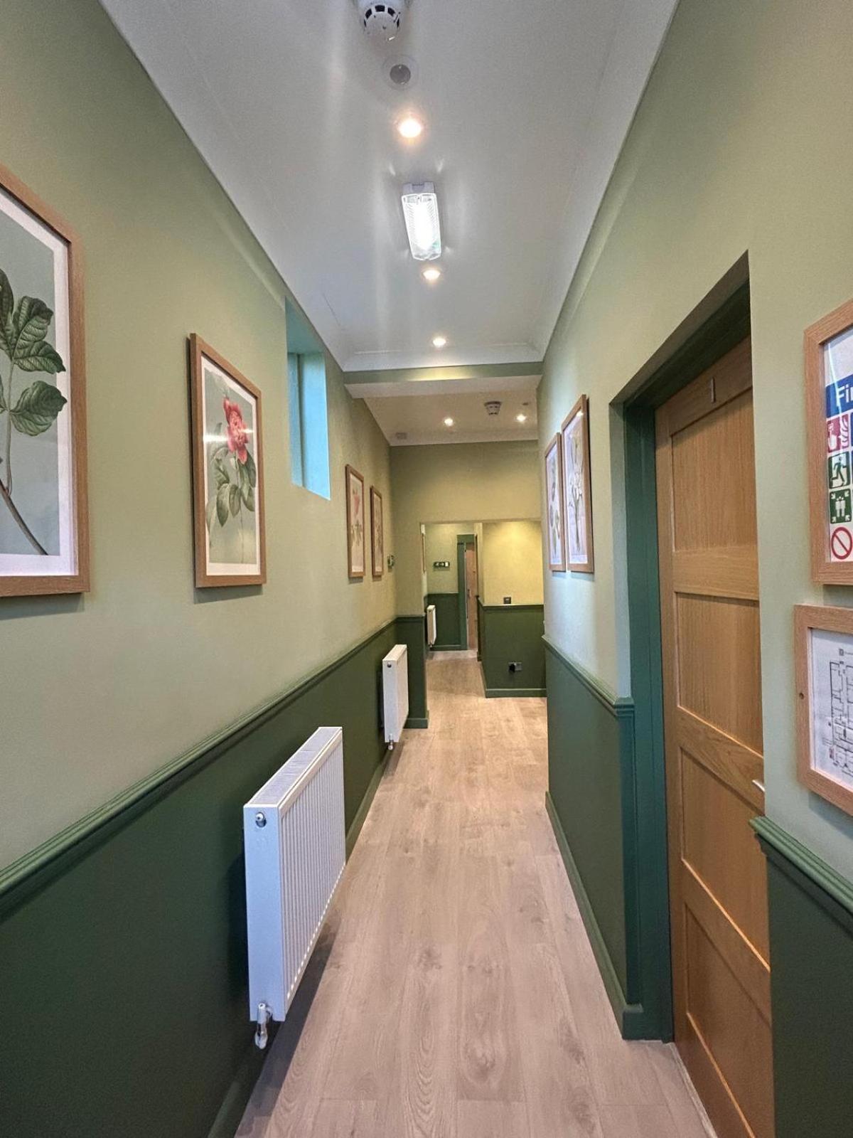 Hamilton Court Hotel Hoole Chester Extérieur photo